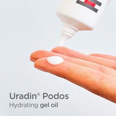 Texture légère et absorption rapide du Gel Uradin Podos sur les pieds.