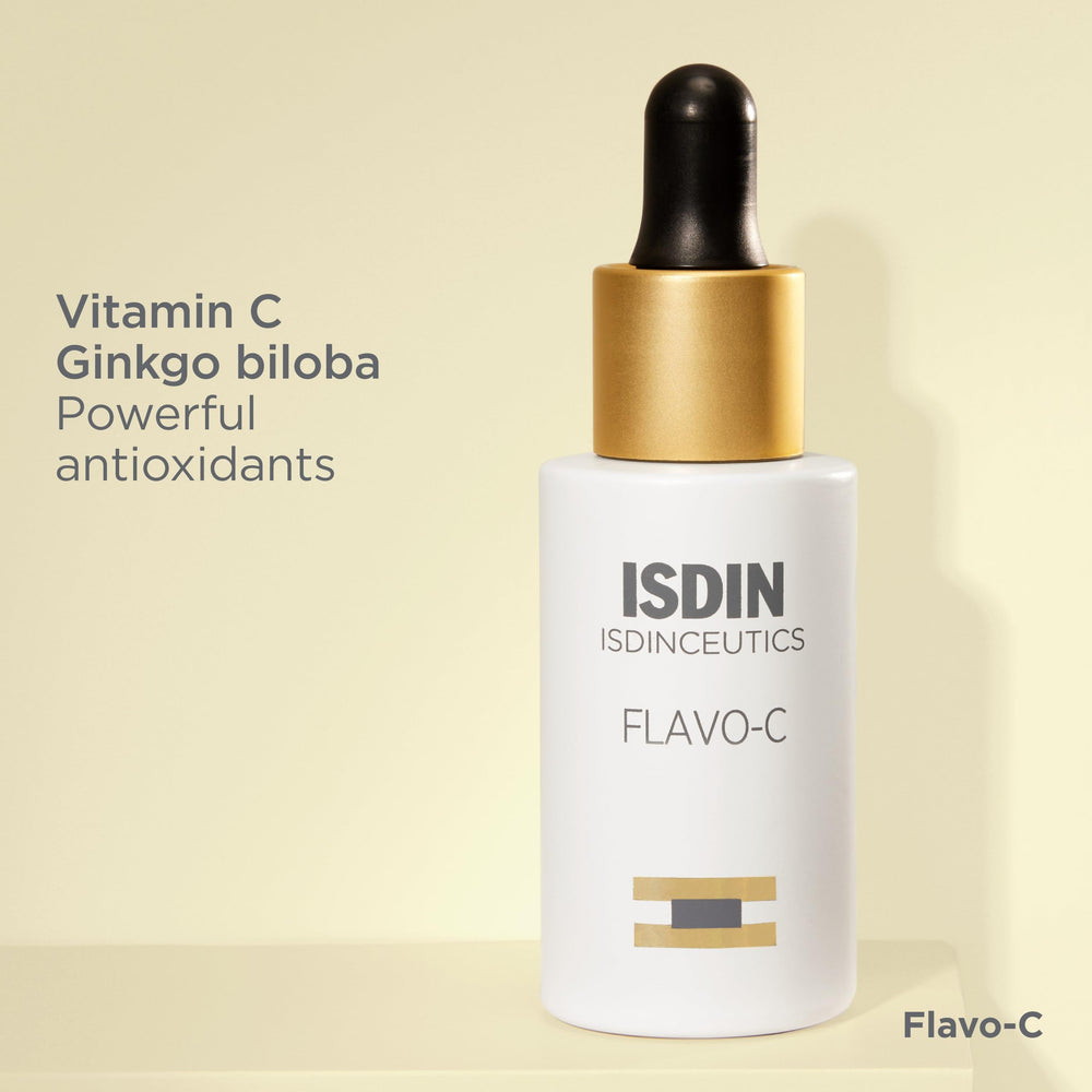 Protection antioxydante ISDIN Flavo-C face aux agressions quotidiennes.