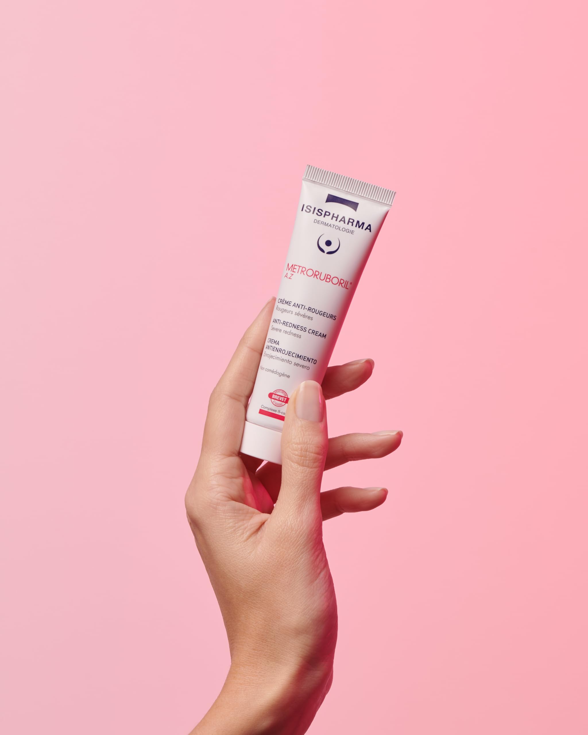 Amélioration apparente de l’aspect de la peau grâce à la formule.