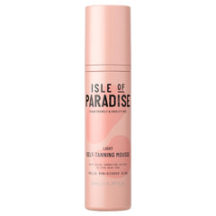 Isle of Paradise : Mousse bronzante, bouteille – couleur guide pour une application naturelle et précise.