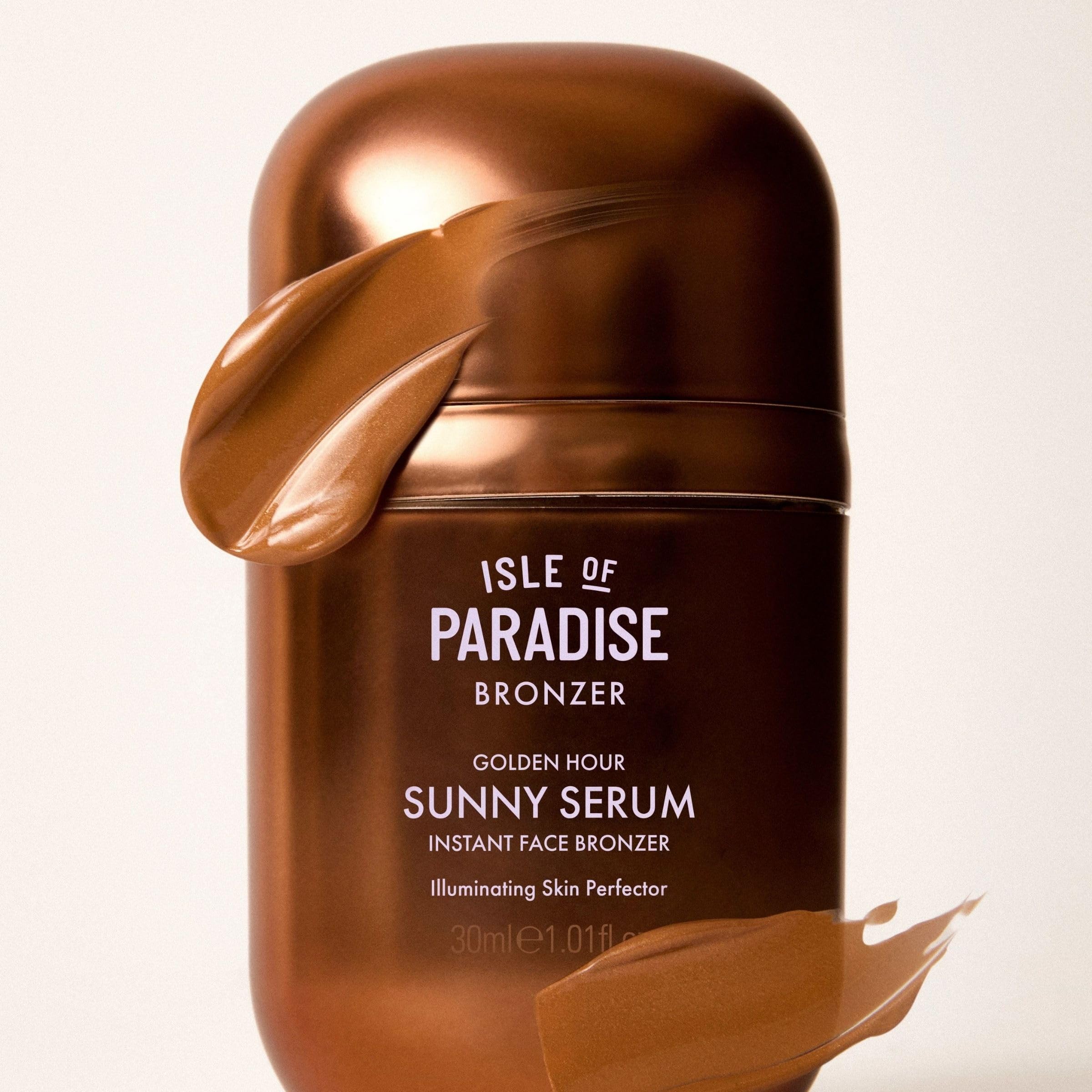 Isle of Paradise Sunny Serum, emballage soigné et pratique pour la routine.