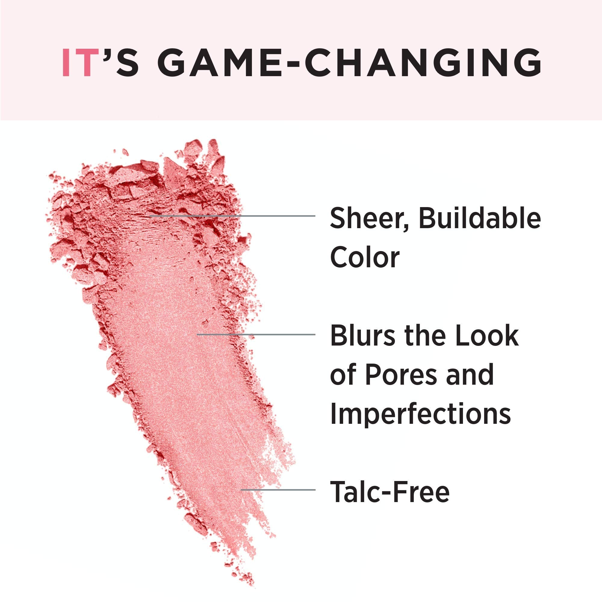 Application au pinceau du Bye Bye Pores Blush sur les joues pour un effet lifté.