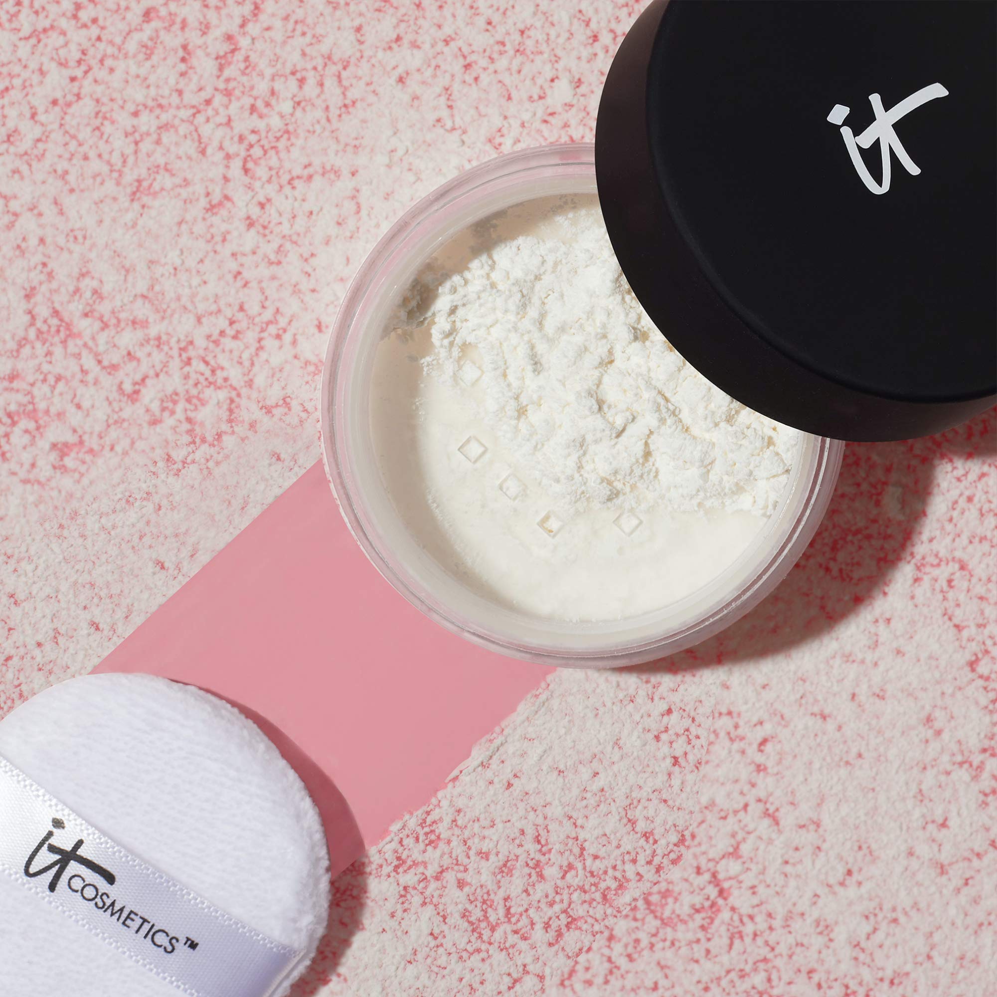 Bye Bye Pores appliqué sur peau nu e pour effet lissé