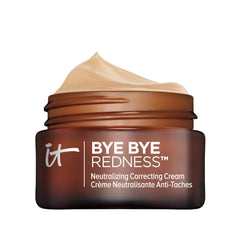 IT Cosmetics Bye Bye Redness – emballage tube, pratique pour retouches rapides