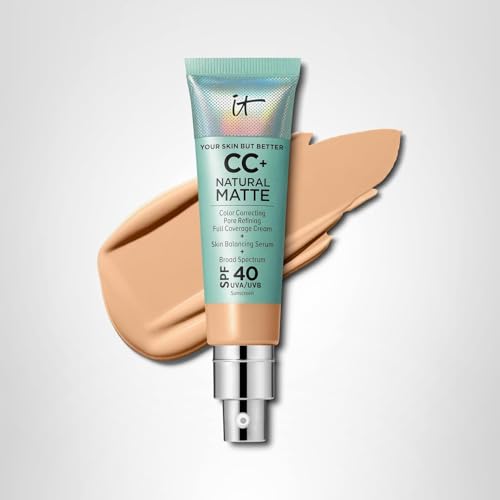 Avant-après IT Cosmetics CC+ Natural Matte – démonstration du teint uniforme.