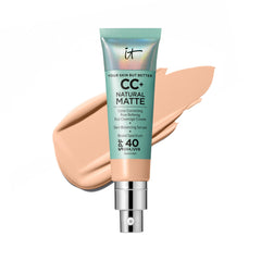 IT Cosmetics CC+ Natural Matte – Bouteille pompe pour une application précise et rapide.