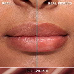 Lèvres hydratées et souples avec IT Cosmetics gloss sérum, gros plan sur l'effet nourrissant