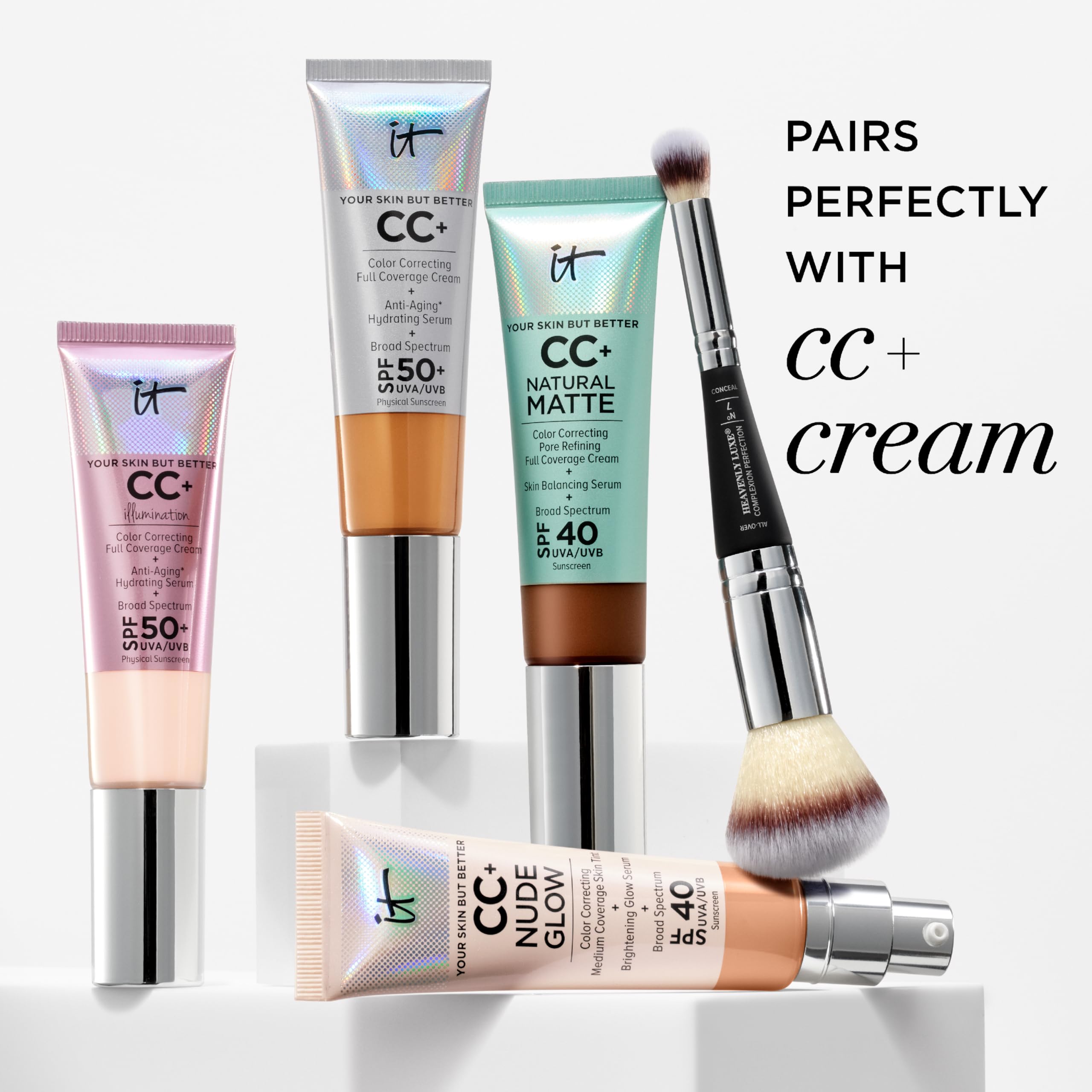 Brosse IT Cosmetics Heavenly Luxe N°7 – poils ultra-doux respectant peau et hygiène.