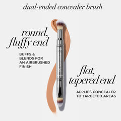It Cosmetics Heavenly Luxe Dual Airbrush Concealer Brush #2 applique rapidement le correcteur sous les yeux.