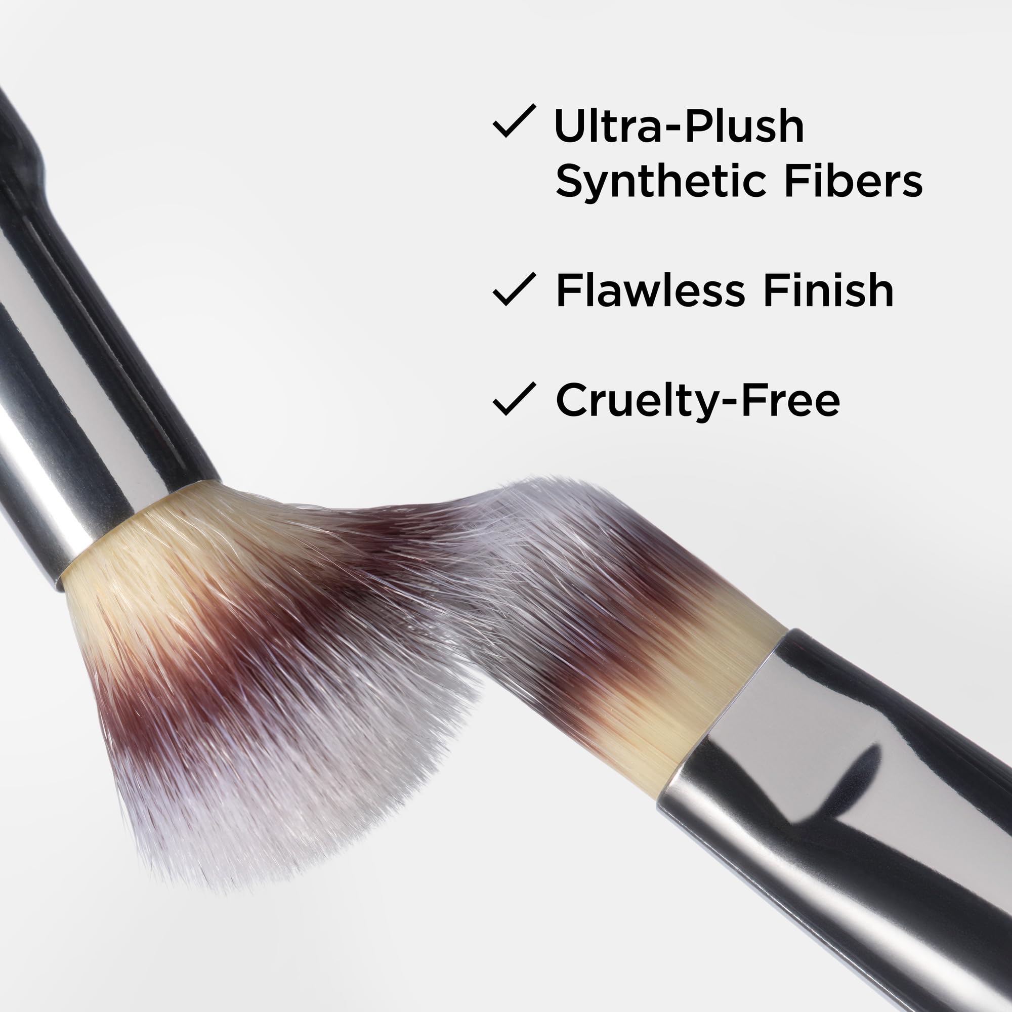 It Cosmetics Heavenly Luxe Dual Airbrush Concealer Brush #2 embout plat pour une couverture ciblée.