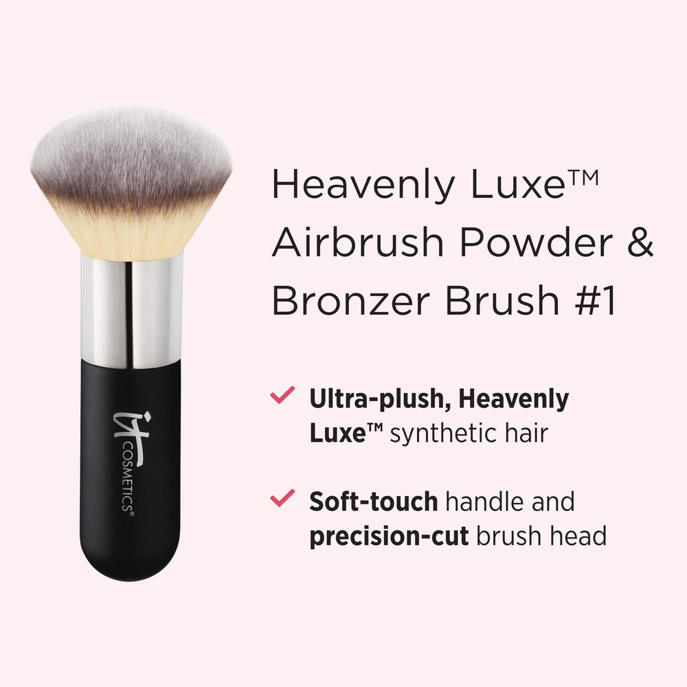 Pinceau bronzeur IT Cosmetics – application naturelle et homogène pour un hâle subtil