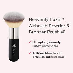 Pinceau bronzeur IT Cosmetics – application naturelle et homogène pour un hâle subtil