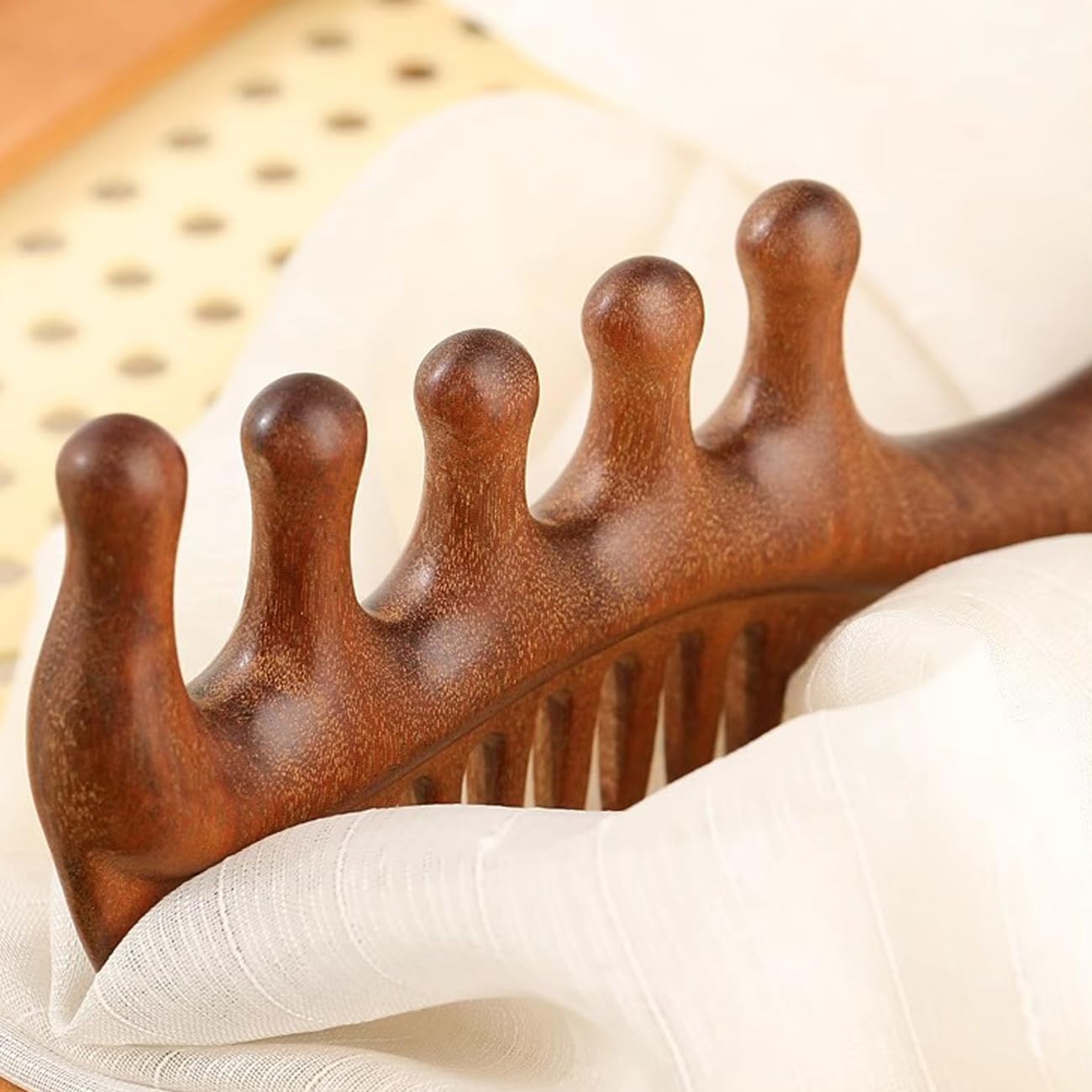 iUnxkmi cadeau bien-être peigne bois pour routine beauté et détente.