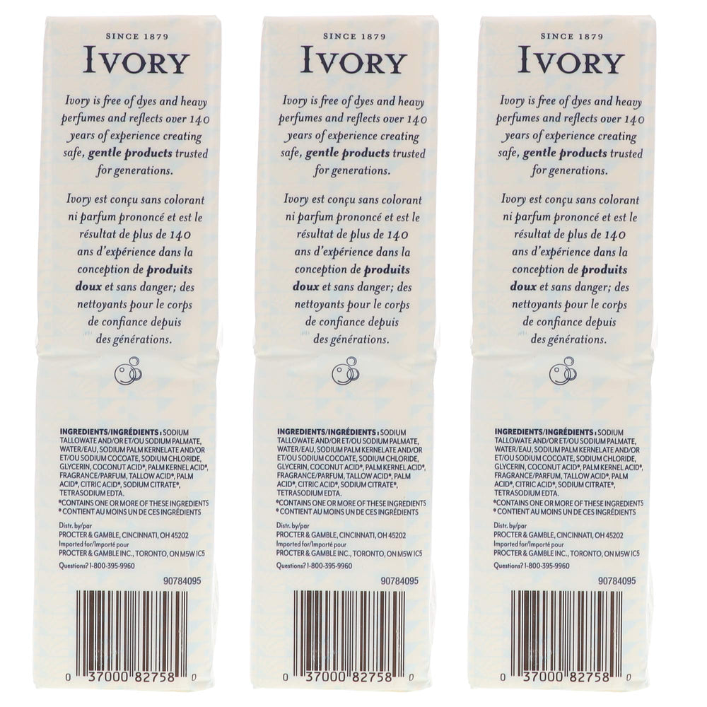 Ivory Savon près du lavabo, ambiance salle de bains nette.