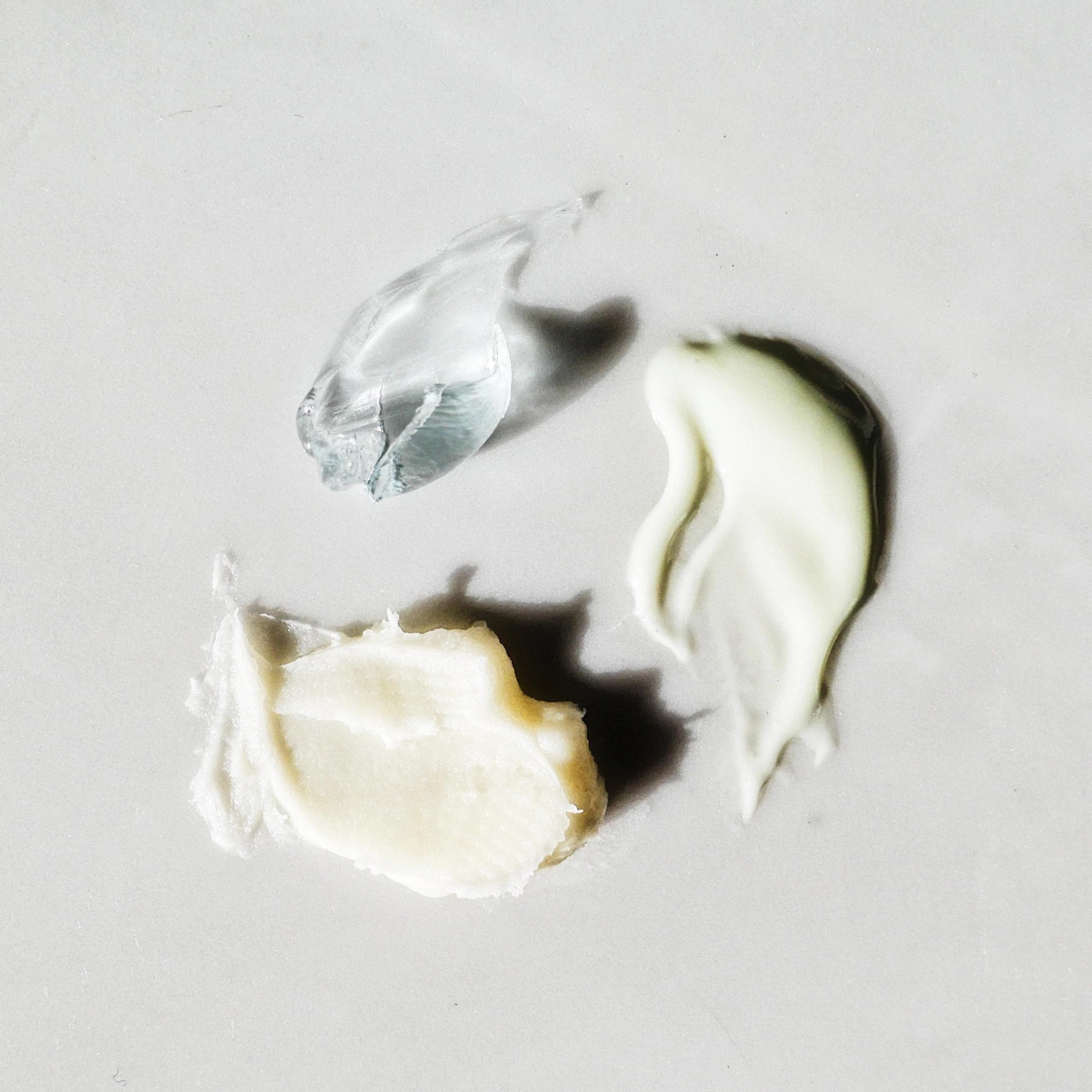 Utilisation facile en salon ou à domicile avec J Beverly Hills Wax Clear.