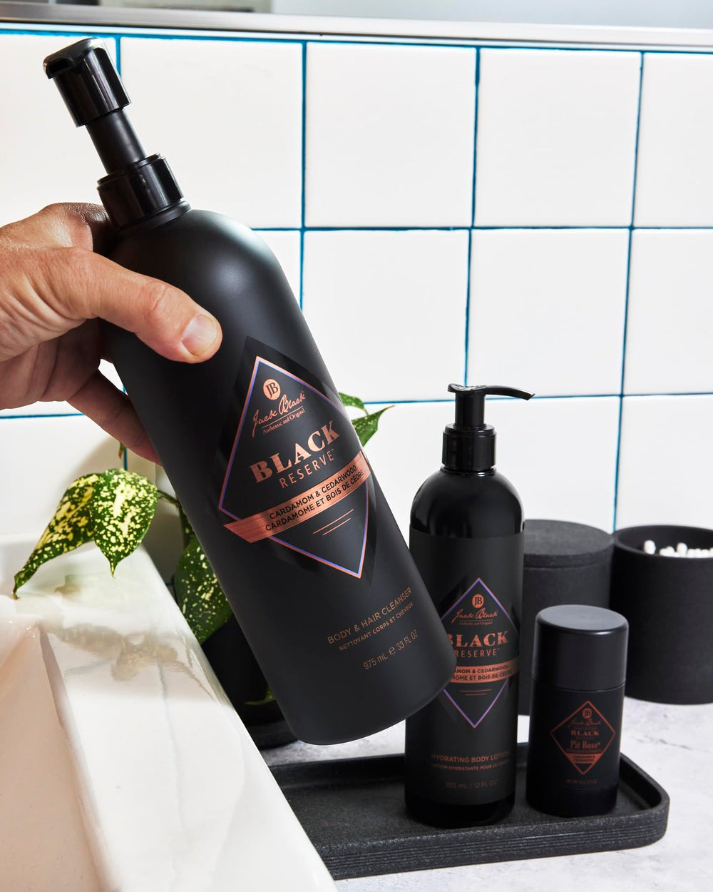 Bouteille Déodorant Reserve Noire pour une fraîcheur durable