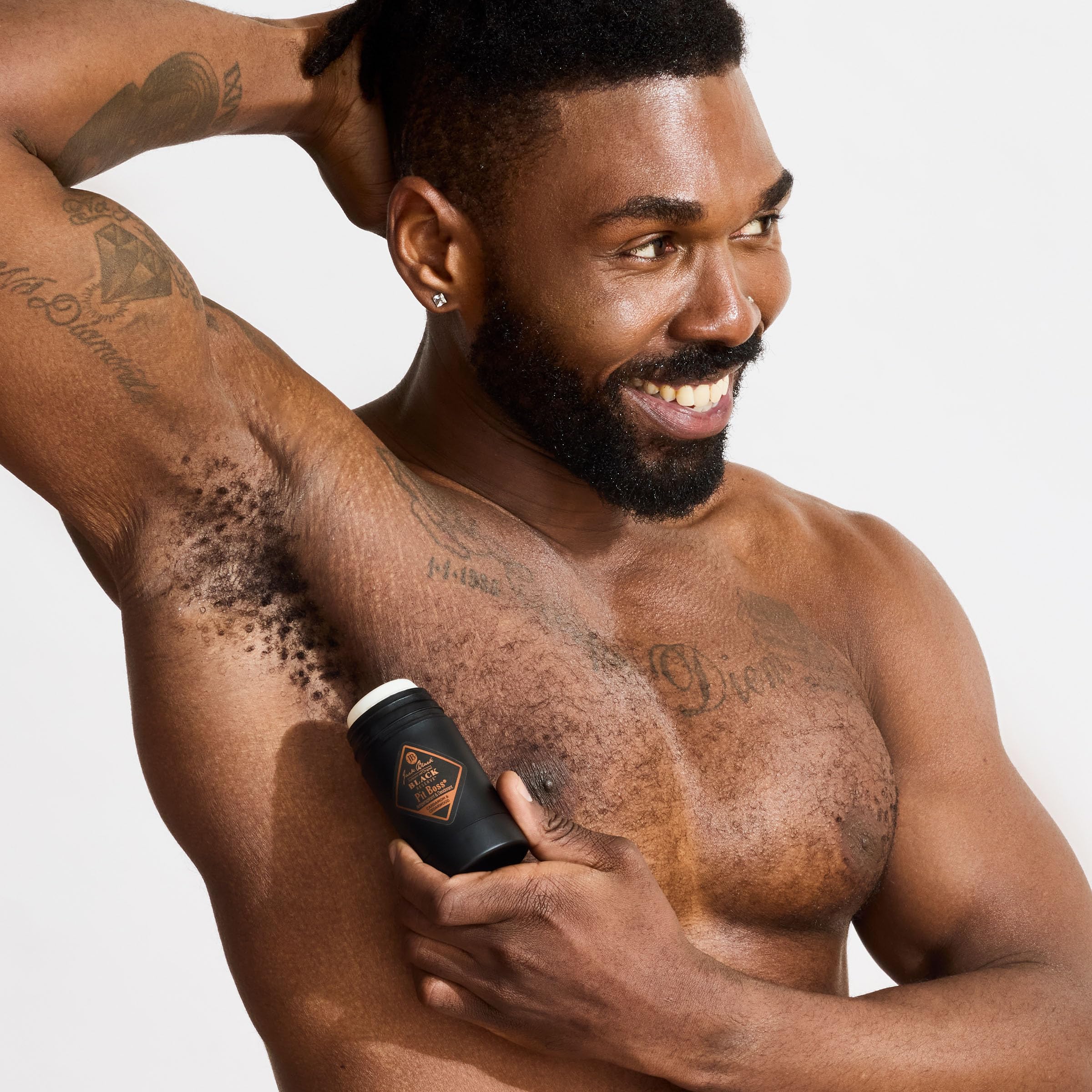 Utilisation quotidienne avec Pit Boss Black Reserve pour homme actif.