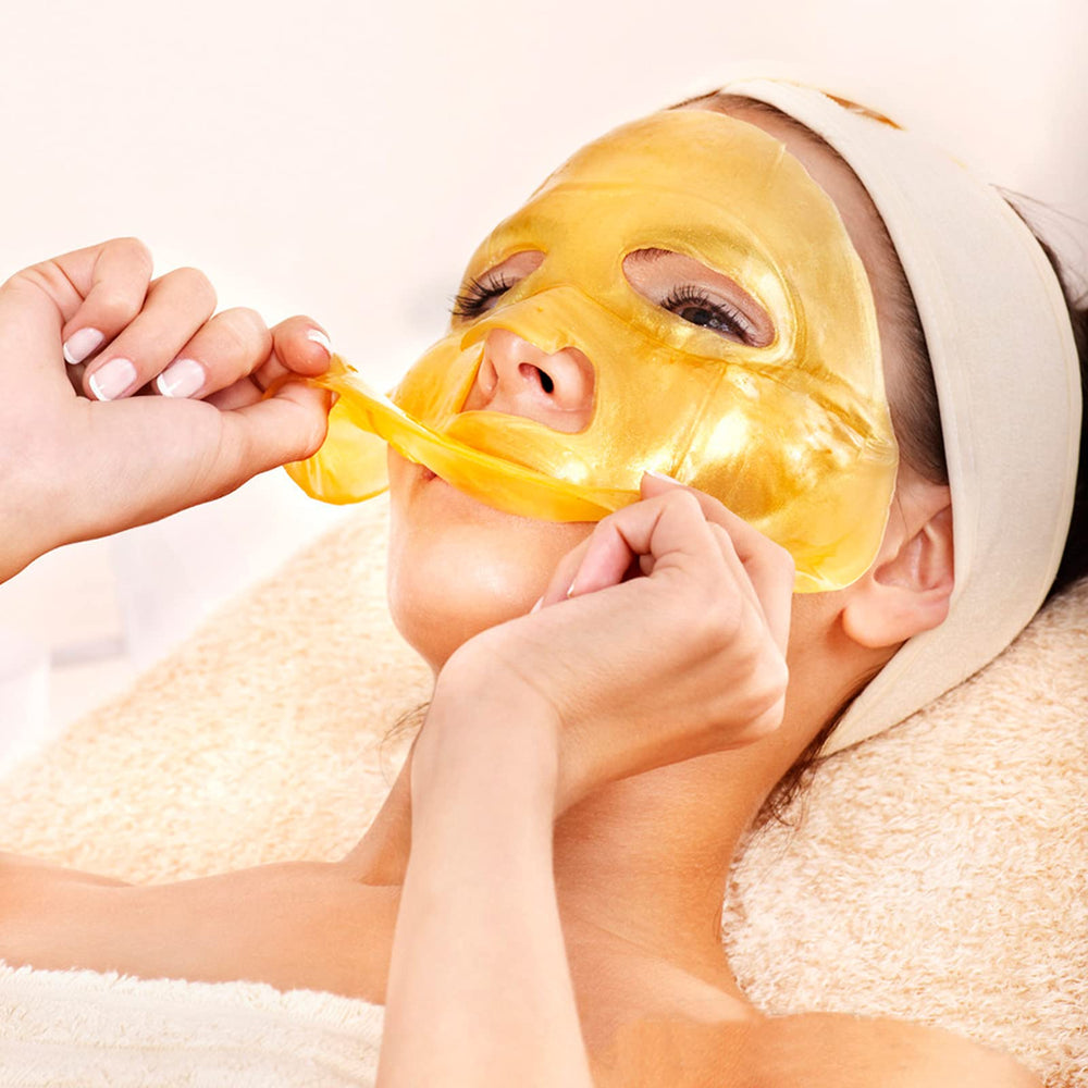 Jakuva bio-collagen facial mask delivering lasting moisture.