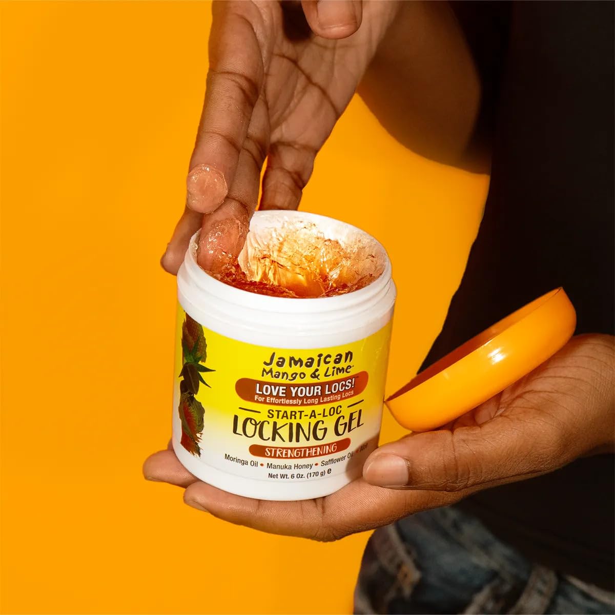 Jamaican Mango & Lime Start-A-Loc Gel hydrate le cuir chevelu et renforce les cheveux.