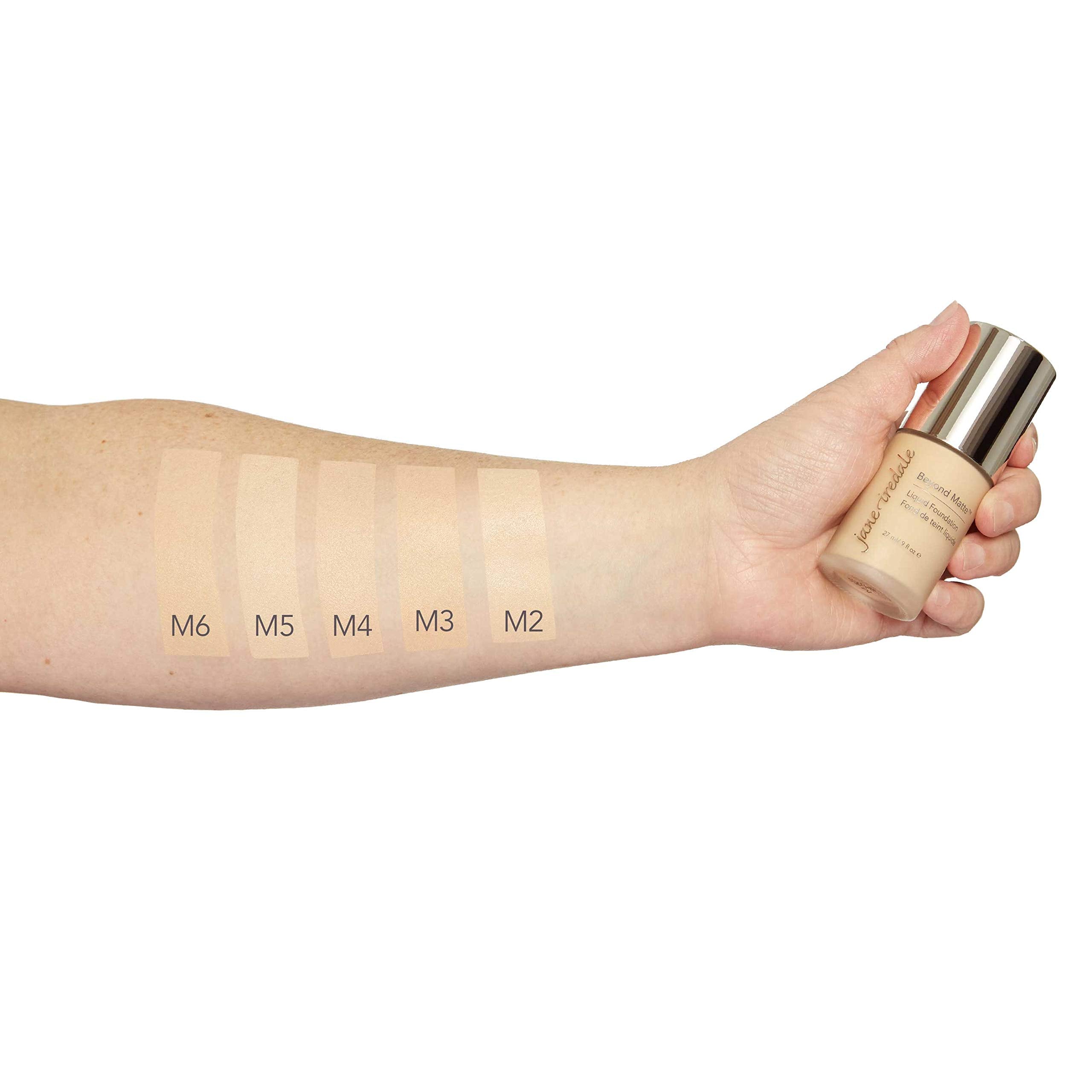 Jane Iredale Beyond Matte: échantillons de teintes pour trouver sa correspondance.