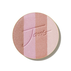 Jane Iredale PureBronze Refills Palette offre un éclat naturel et durable.