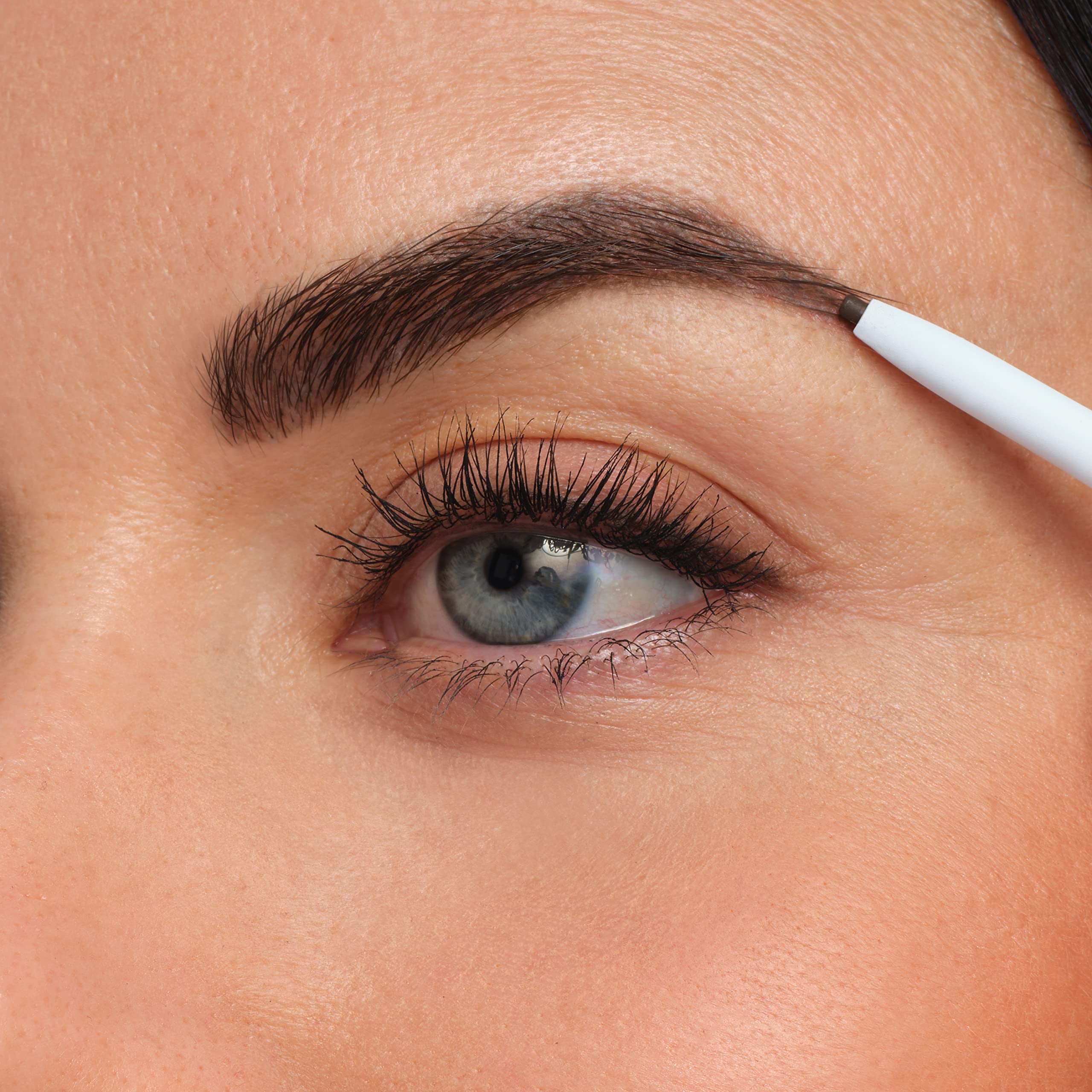 PureBrow de jane iredale: définition naturelle des sourcils et contrôle du volume.