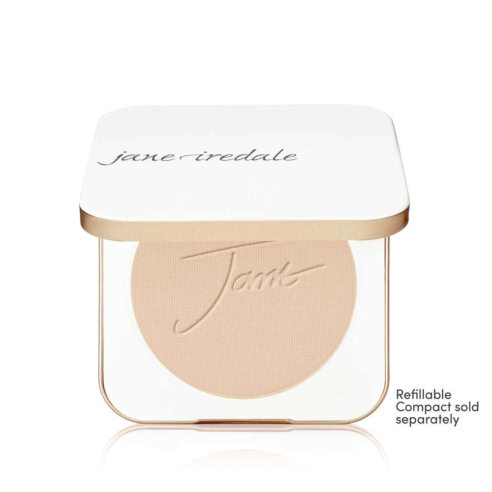 PurePressed Base Refill teinte moyenne, rendu mat discret.