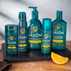 Application sans taches sur les vêtements avec Jason Homme.