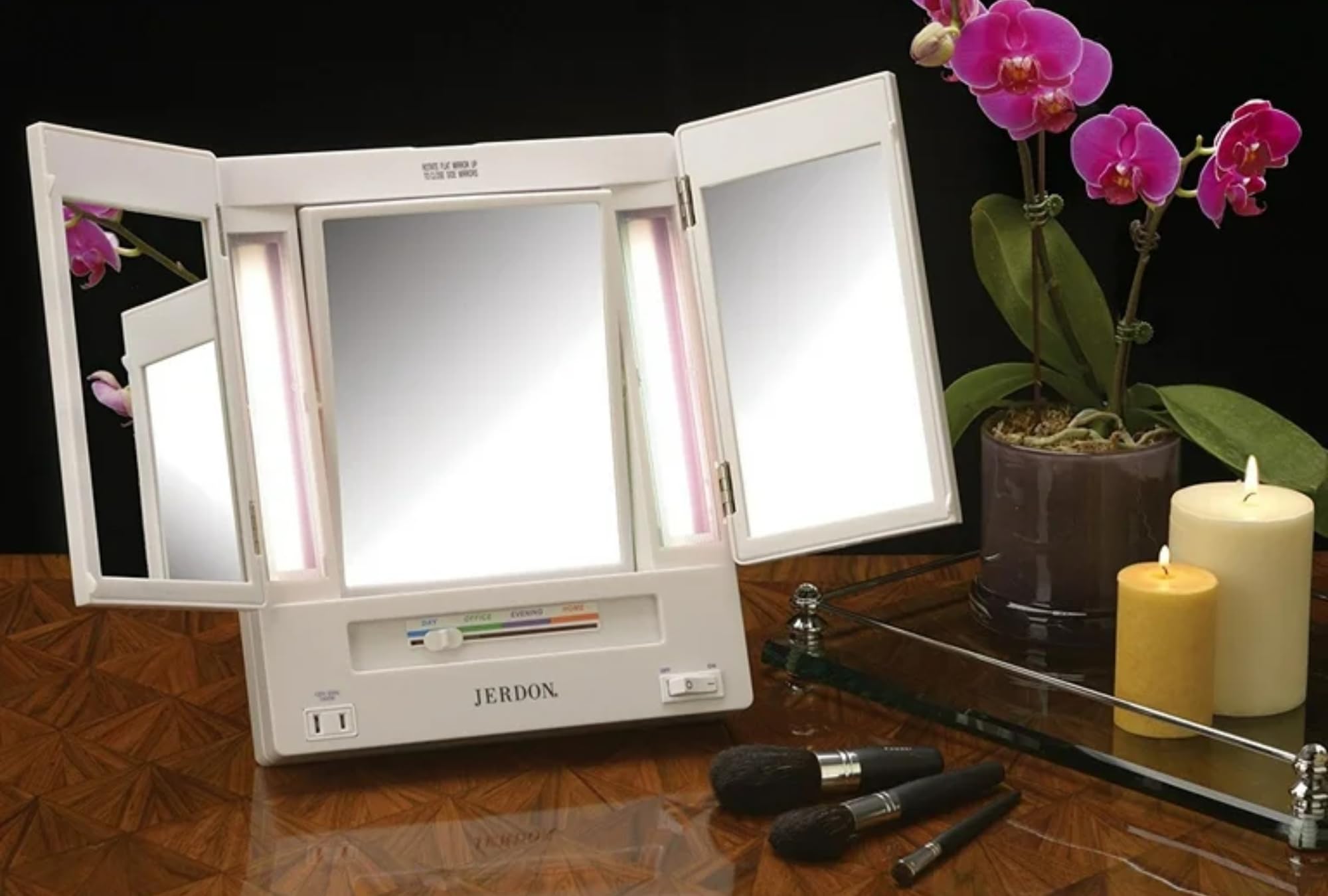 Miroir JERDON éclairage 5x pour les détails fins.