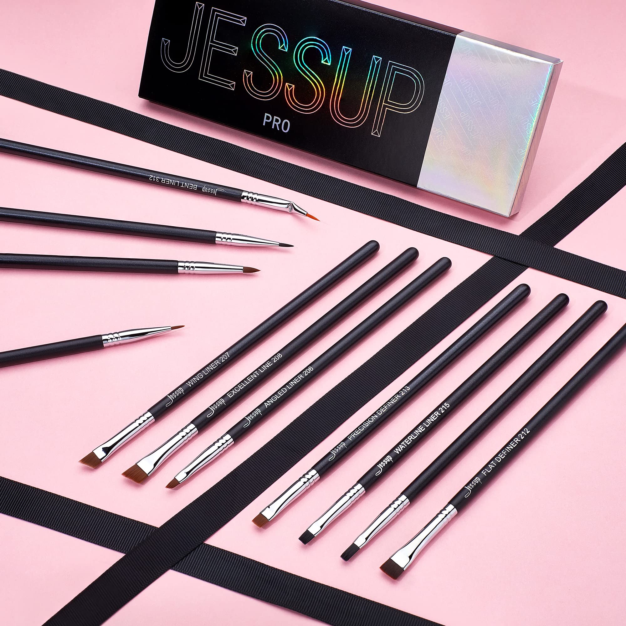 Ferrule métallique robuste Jessup : meilleure protection des poils et du manche.