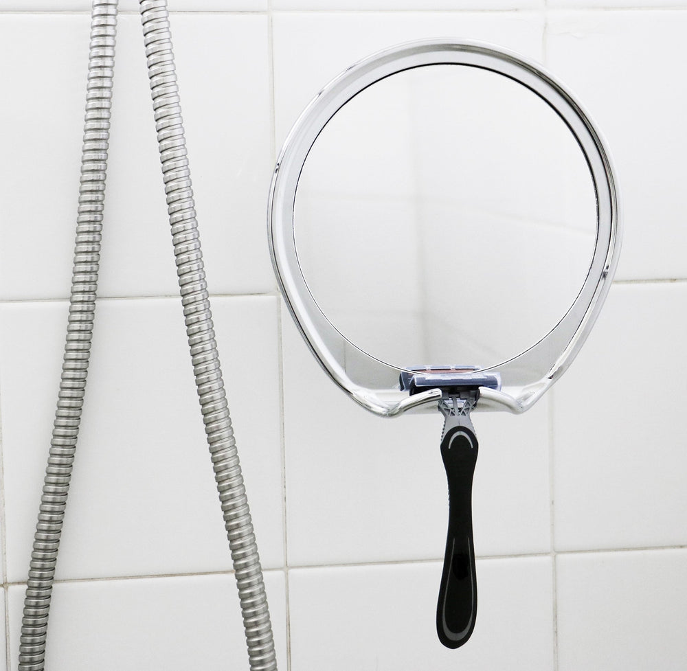 JiBen Miroir chrome, finition moderne et durable dans la salle de bains.