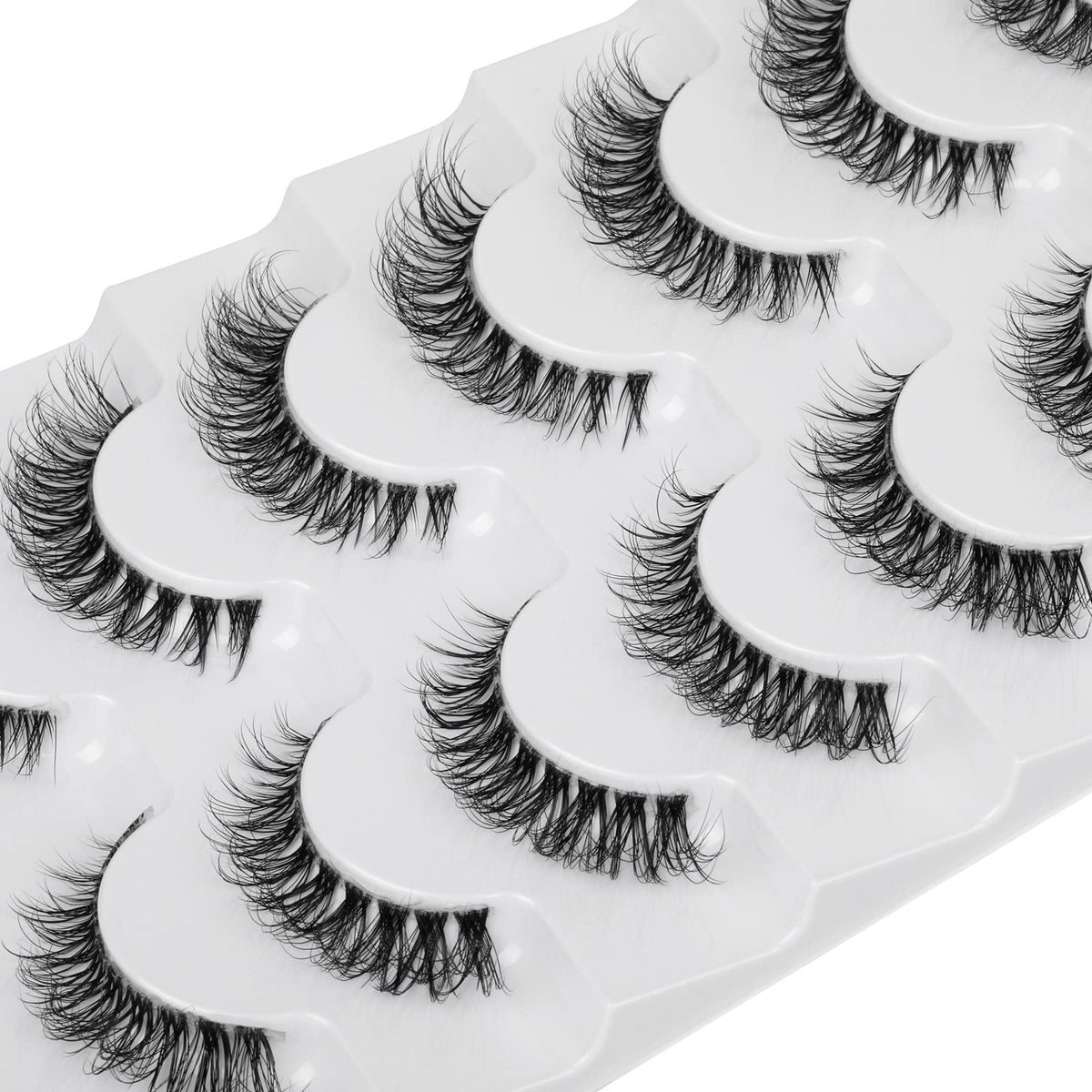 Cils JIMIRE Demi-Wispies avec bande transparente pour un rendu naturel durable.