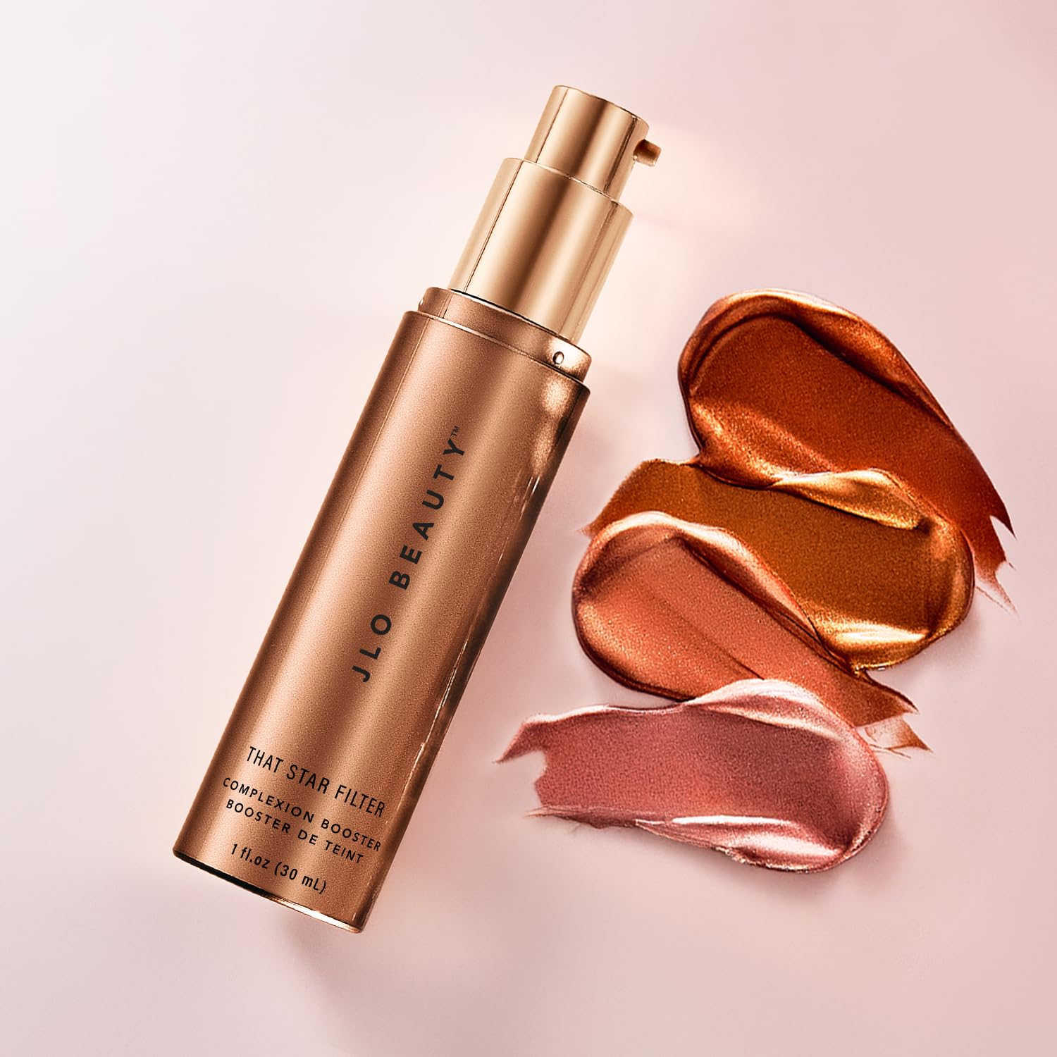 Effet glow doux JLO BEAUTY, touche finale parfaite.
