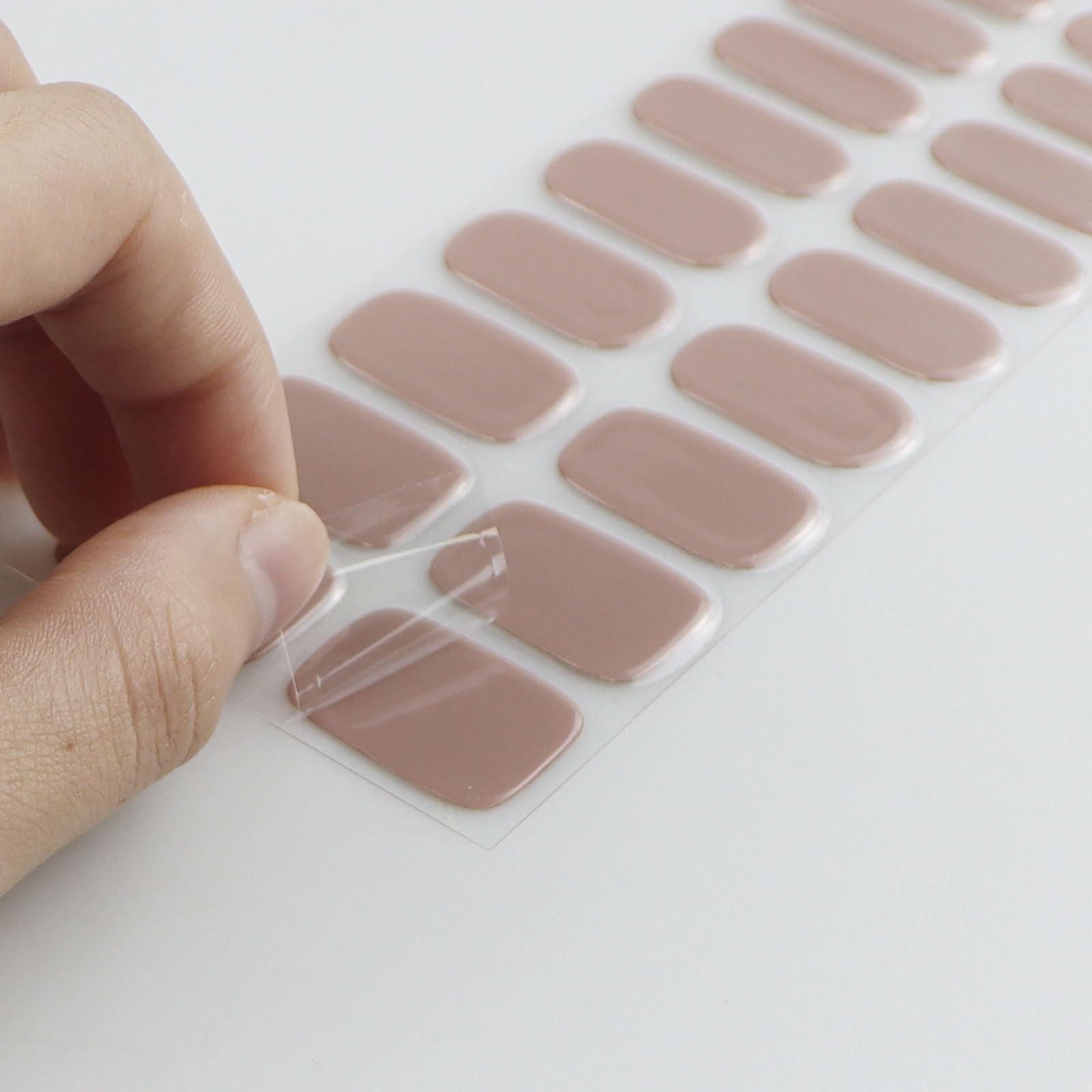 JMEOWIO gel café : convient à toutes tailles d’ongles.