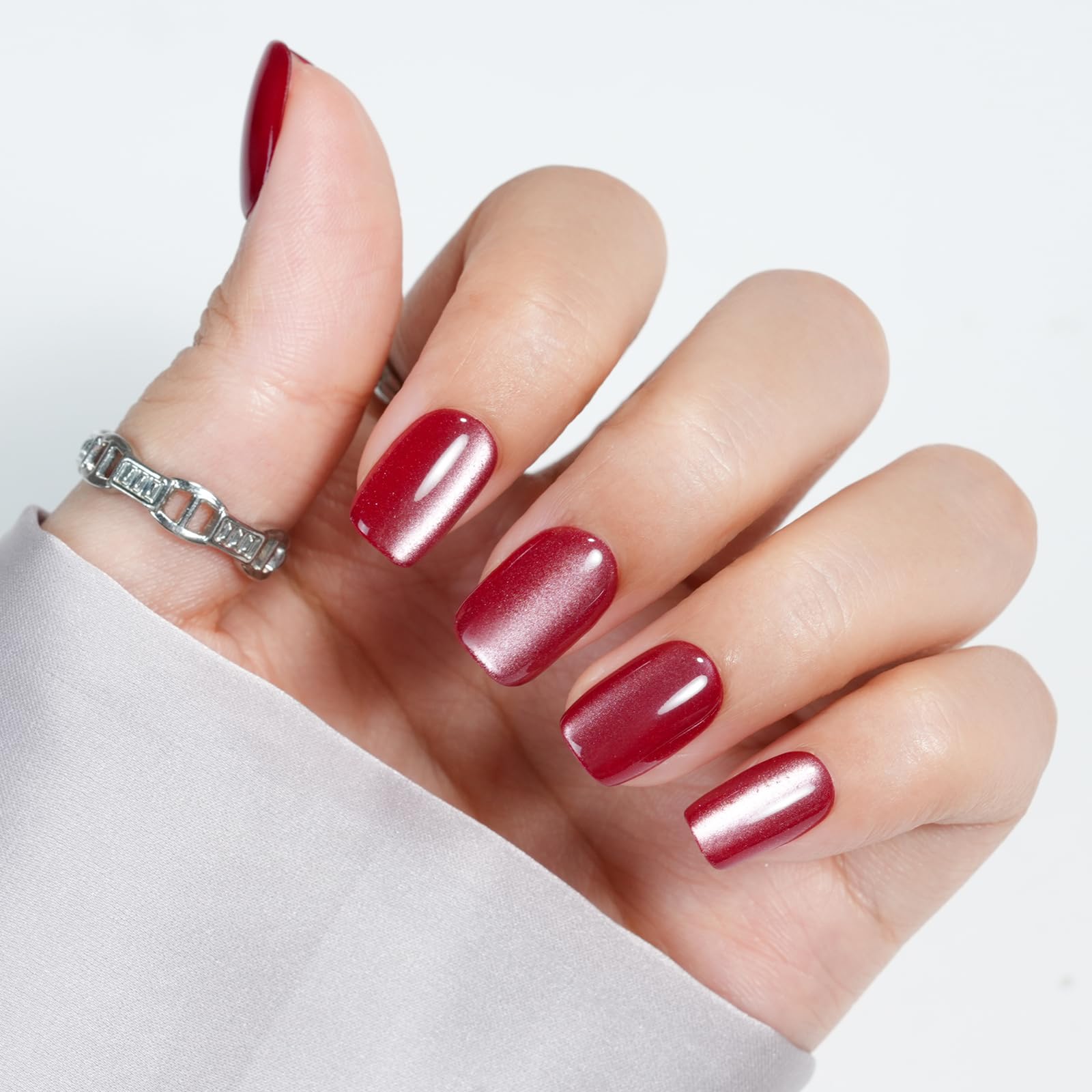 Ongles Jofay Fashion œil-de-chat court rouges, effet salon rapide.