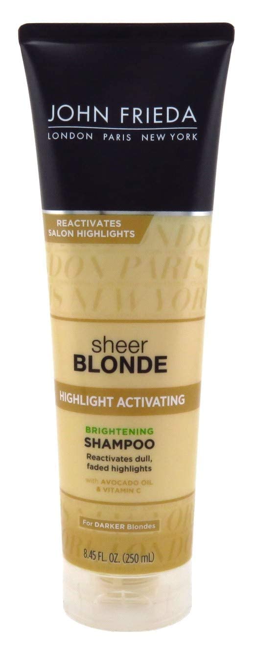 John Frieda: application sur cheveux blond pour révéler des reflets éclatants