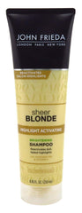John Frieda shampooing Activateur Reflets Blond – texture légère qui hydrate les cheveux.