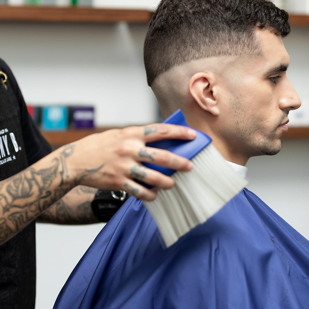 Johnny B. idéal pour une utilisation professionnelle en salon.