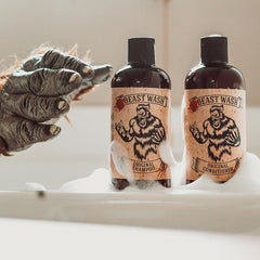 Johnny Slicks Shampoo huile coco et jojoba apportent douceur.