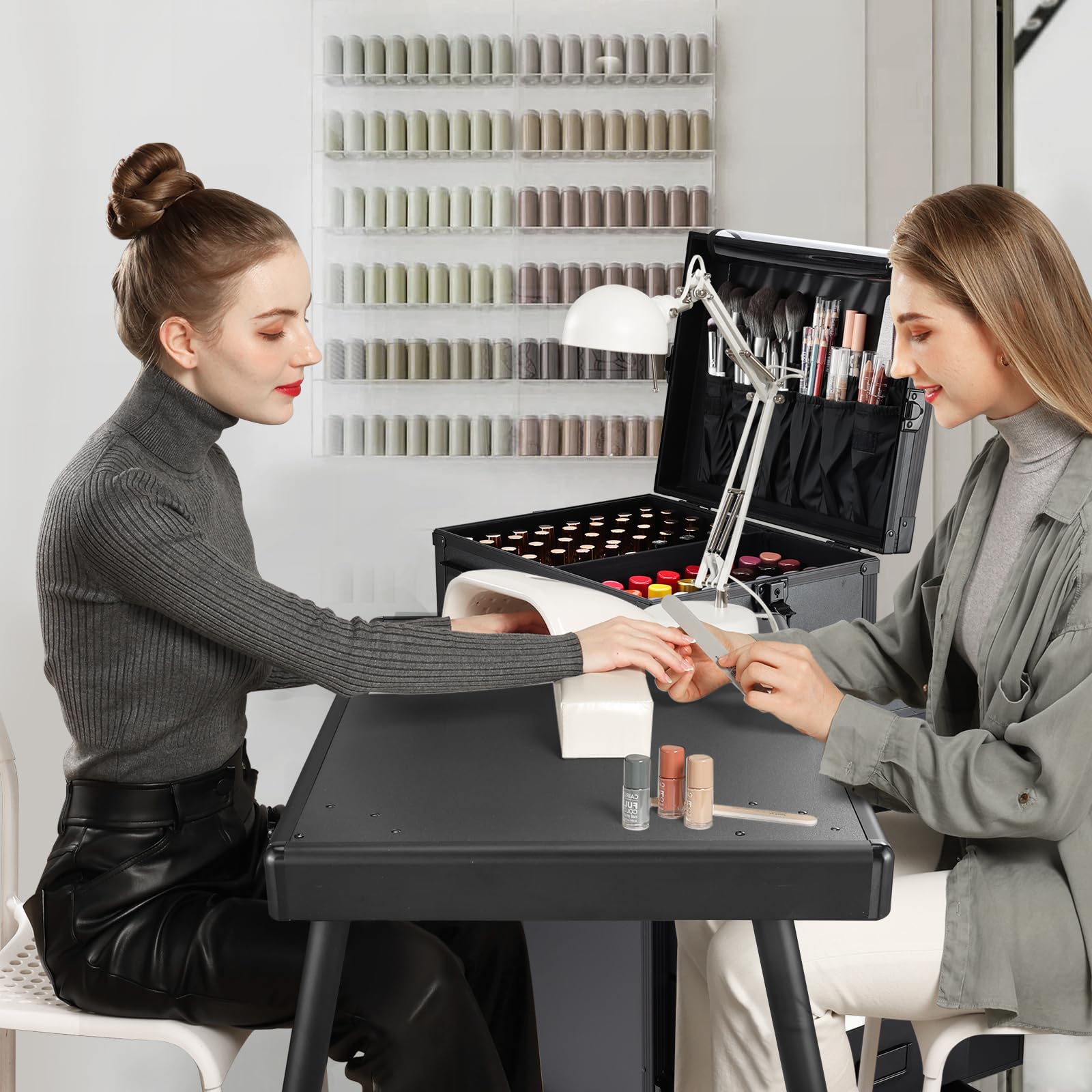 Joligrace table-manicure-pliable-hauteur-ajustable: s'adapte facilement à votre taille.