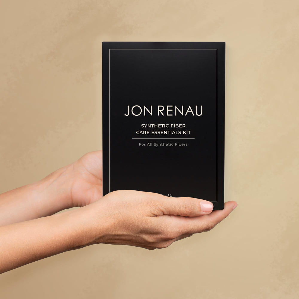 Jon Renau Utilisation Perruque Synthétique routine légère entre les lavages.
