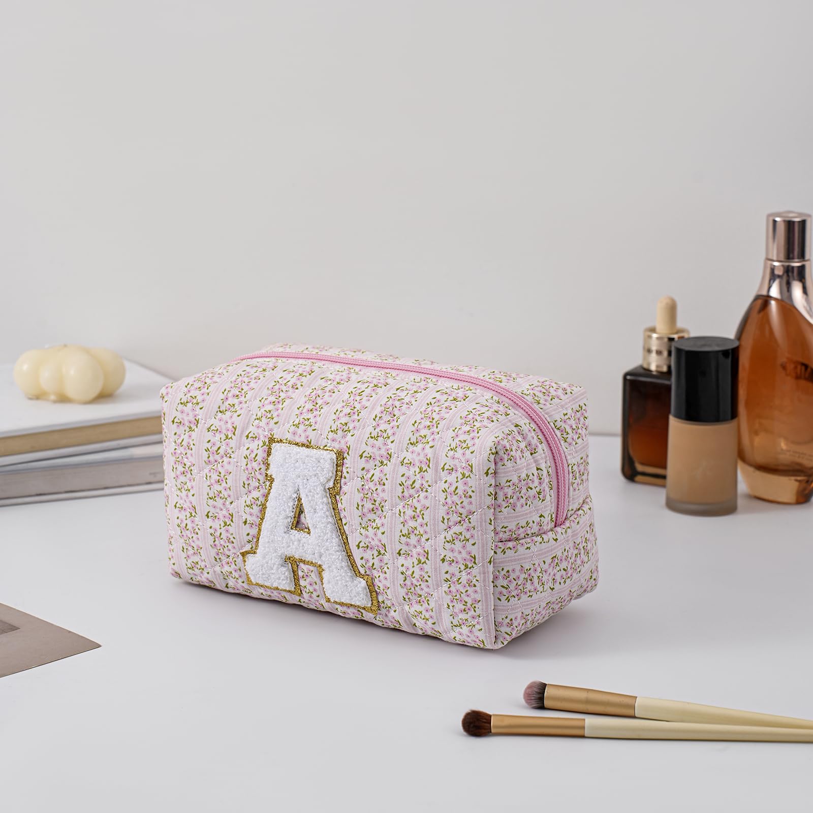 Ouverture à fermeture éclair du sac maquillage rose floral, pratique pour accéder rapidement