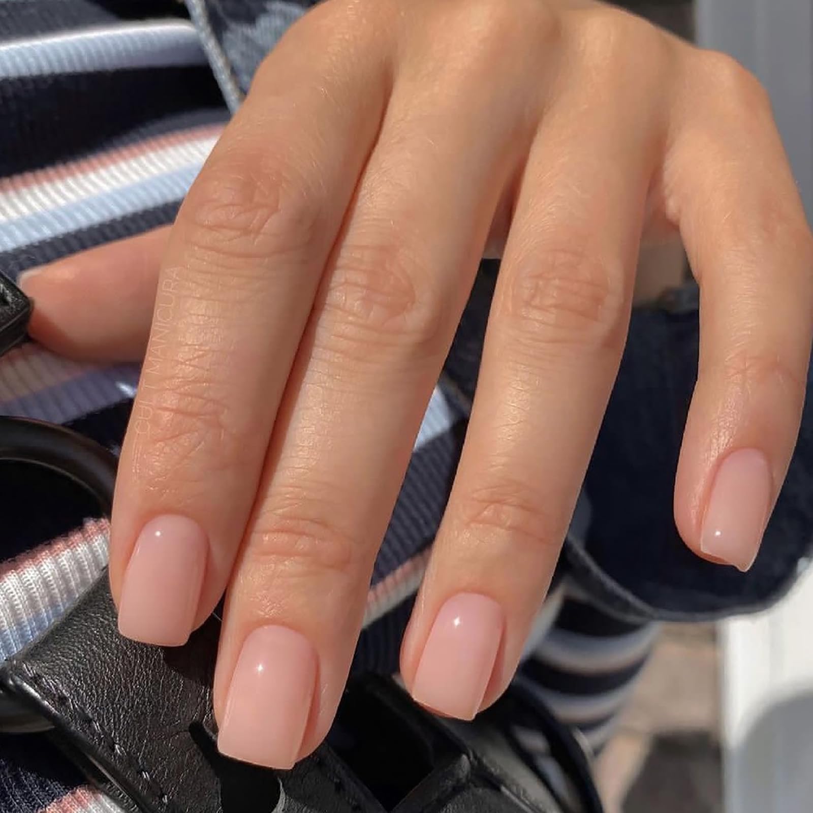 Jsiallye: kit d’ongles faux 24 pour une solution rapide.