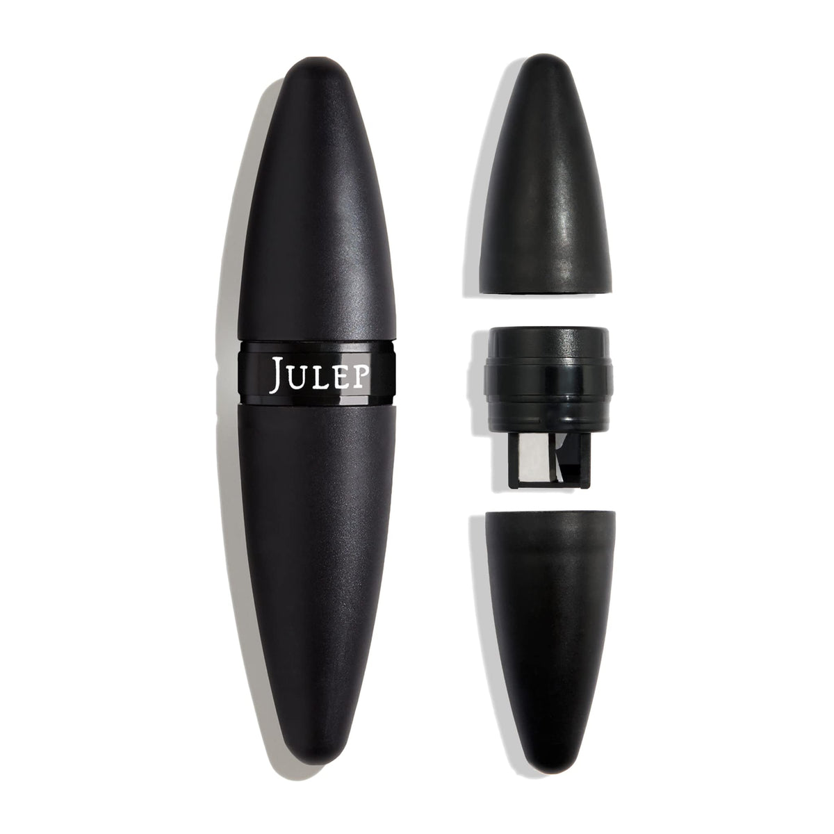 Taille-crayon Julep dans son étui compact, idéal en voyage.