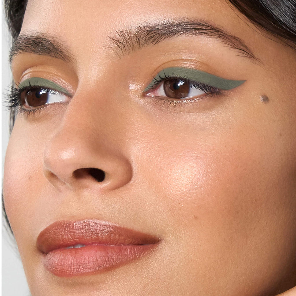 Julep When Pencil Met Gel Seaglass Green Matte – longue tenue pour la journée.