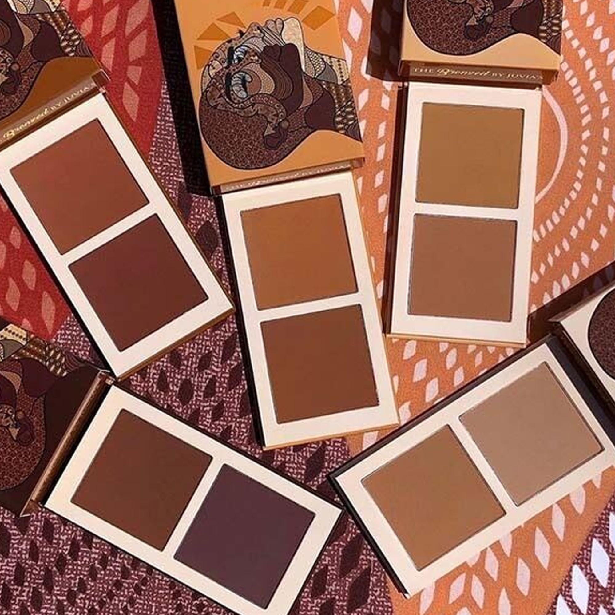 Juvia's Place Bronzed Duo propose des nuances adaptables pour tous les tons tan