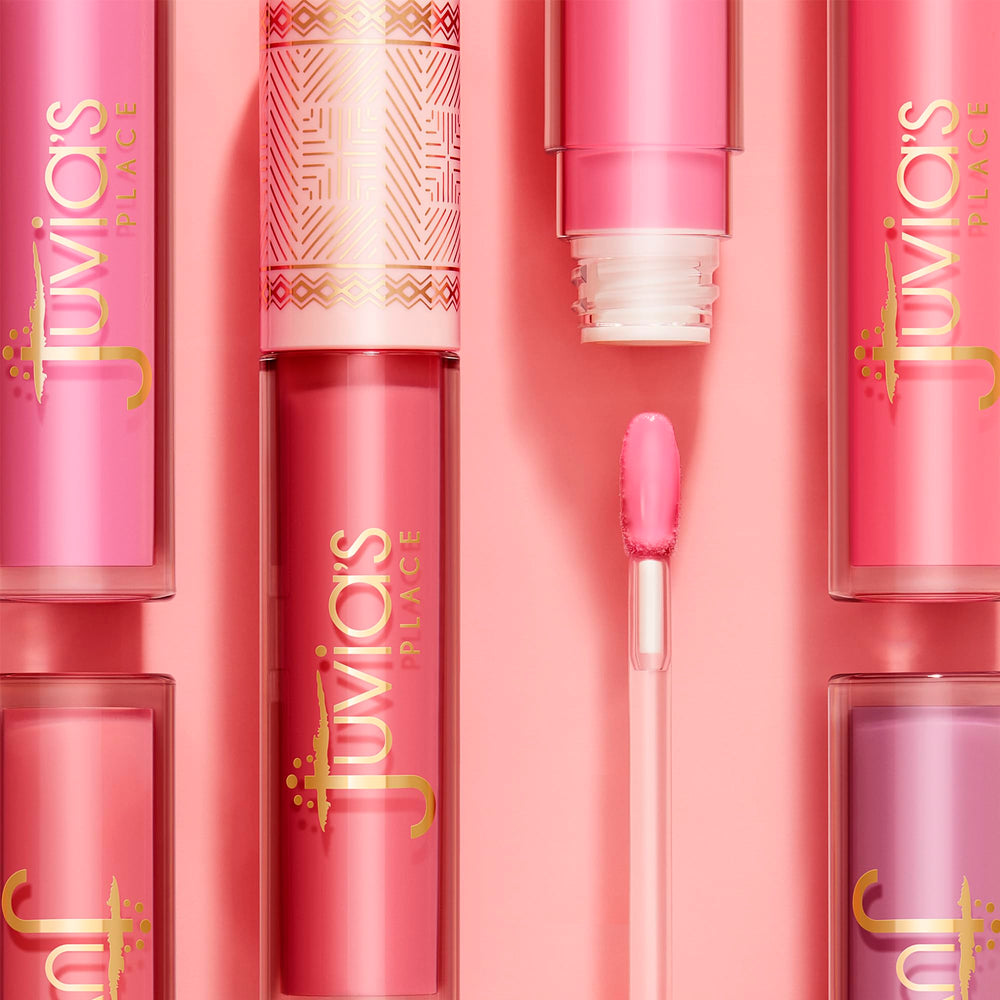 Port quotidien du gloss Smoothie pour un look frais au bureau