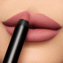 K7L crayon lèvres Nude Pink, échantillon, rendu nude et mat durable sans bavure.