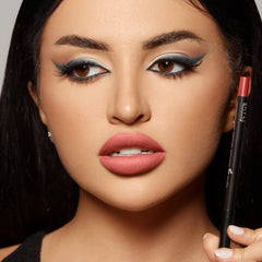 K7L Crayon Lèvres Rose vegetalien – contour net et look professionnel