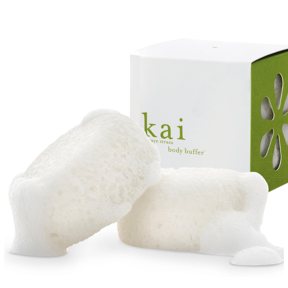 Kai Body Buffer : éponge exfoliante avec texture pour peau plus lisse.
